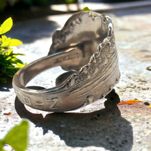 Load image into Gallery viewer, Vintage Niagara Falls Sterling Silver Spoon Ring