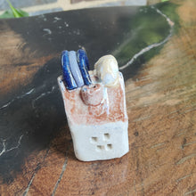 Load image into Gallery viewer, Miniature ceramic house #4 - Lynne Asquith