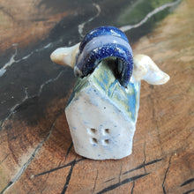 Load image into Gallery viewer, Miniature ceramic house #3 - Lynne Asquith