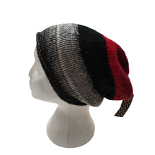 Load image into Gallery viewer, Hand knitted hat #151 - Loris Abercrombie