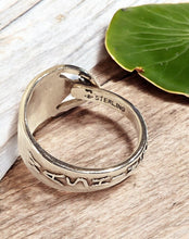 Load image into Gallery viewer, Vintage Sterling Silver Pinkie ring - Size H - Washington DC