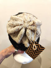 Load image into Gallery viewer, Hand knitted hat #177 - Loris Abercrombie