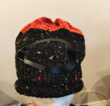 Load image into Gallery viewer, Hand knitted hat #181 - Loris Abercrombie