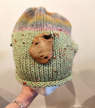 Load image into Gallery viewer, Hand knitted hat #183 - Loris Abercrombie
