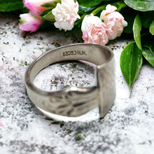 Load image into Gallery viewer, Vintage Norwegian Silver Spoon Ring - size S