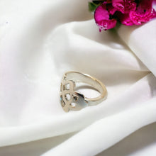 Load image into Gallery viewer, 1910 Pynchon Sterling Spoon Ring