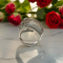 Load image into Gallery viewer, 1908 Antique Sterling Silver Fleur de Lis Spiral Spoon Ring - Size R
