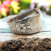 Load image into Gallery viewer, Vintage Steiff Sterling Silver Spoon Ring - size L