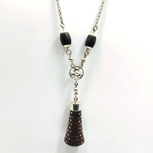 Load image into Gallery viewer, Casuarina Cone Piqué  Necklace - Rob Morrison