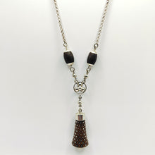 Load image into Gallery viewer, Casuarina Cone Piqué  Necklace - Rob Morrison