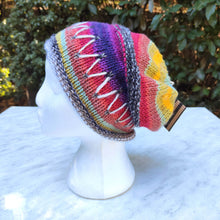 Load image into Gallery viewer, Hand knitted hat #146 - Loris Abercrombie
