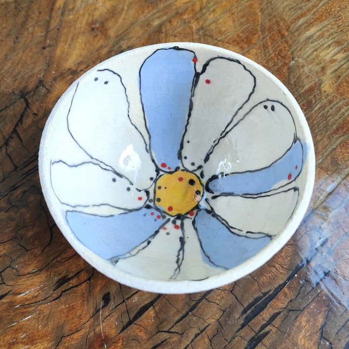 Daisy Bowl - blue and white - Lynne Asquith
