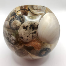 Load image into Gallery viewer, Ocean shells candle holder - Belong Design