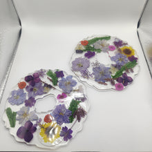 Load image into Gallery viewer, Resin flower art coasters- Belong Design