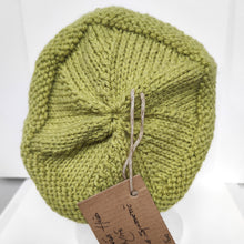 Load image into Gallery viewer, Hand knitted hat #160 - Loris Abercrombie