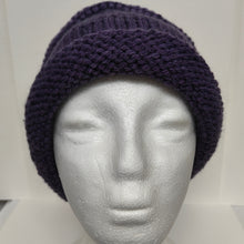 Load image into Gallery viewer, Hand knitted hat #162 - Loris Abercrombie