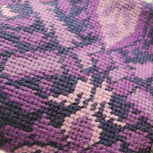 Load image into Gallery viewer, Tapestry zippered purse - small - purple