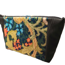 Load image into Gallery viewer, Tapestry zippered purse - Lily - Helen Kuster