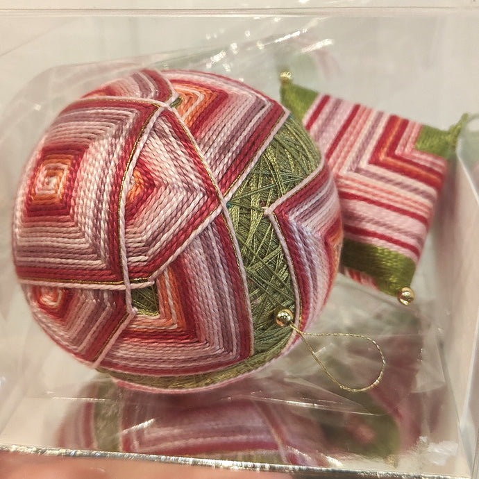 Medium Temari and Hishikazari ornaments - Annie Reid
