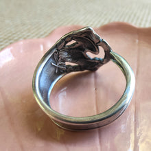 Load image into Gallery viewer, Vintage Sterling Silver Minnesota Souvenir Spoon Ring - Size Z++