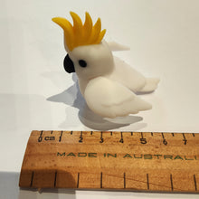Load image into Gallery viewer, Mini articulated 3D printed Sulphur crested cockatoo