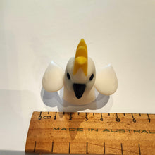 Load image into Gallery viewer, Mini articulated 3D printed Sulphur crested cockatoo