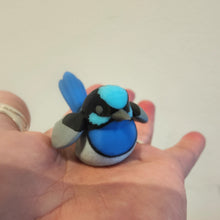 Load image into Gallery viewer, Articulated 3D printed Superb Fairy Wren