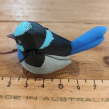 Load image into Gallery viewer, Articulated 3D printed Superb Fairy Wren