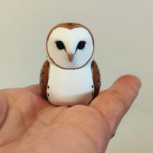 Load image into Gallery viewer, Articulated 3D printed Barn Owl - CallanMorrison