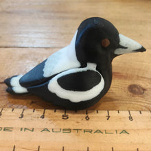 Load image into Gallery viewer, Articulated 3D printed Magpie