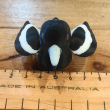 Load image into Gallery viewer, Articulated 3D printed Magpie