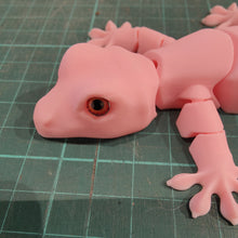Load image into Gallery viewer, Articulated 3D printed Pink Gecko