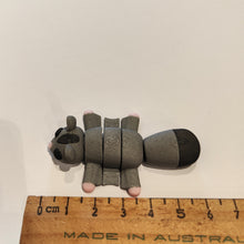 Load image into Gallery viewer, Mini articulated 3D printed sugar glider