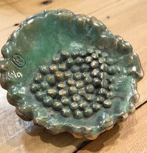 Load image into Gallery viewer, Bronze Sculpture - Tree Frog with Eggs - 6/50 by Silvio Apponyi