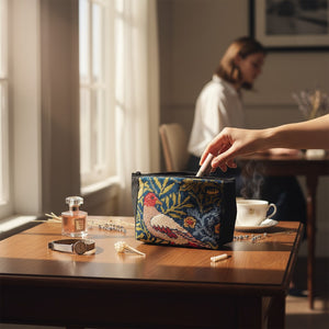 Tapestry zippered purse - Bird - Helen Kuster
