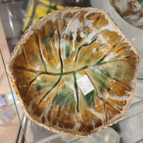 Hand carved leaf bowl - medium- Tatty K