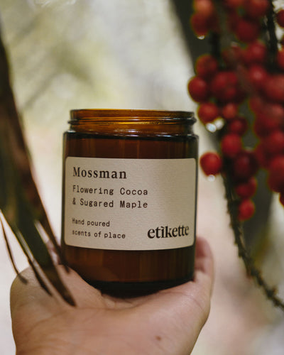 Mossman in Flowering Cocoa & Sugared Maple ~ Soy Candles - Etikette
