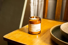 Load image into Gallery viewer, Mossman in Flowering Cocoa &amp; Sugared Maple ~ Soy Candles - Etikette