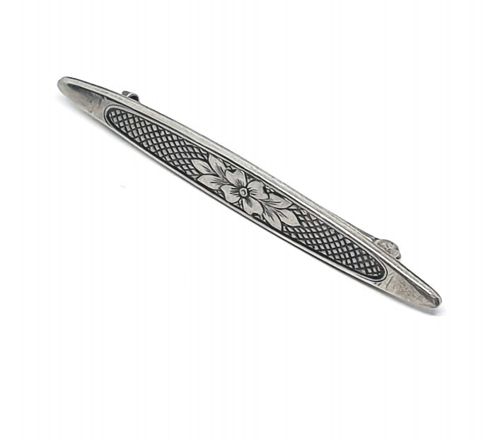 Vintage sterling silver bar brooch