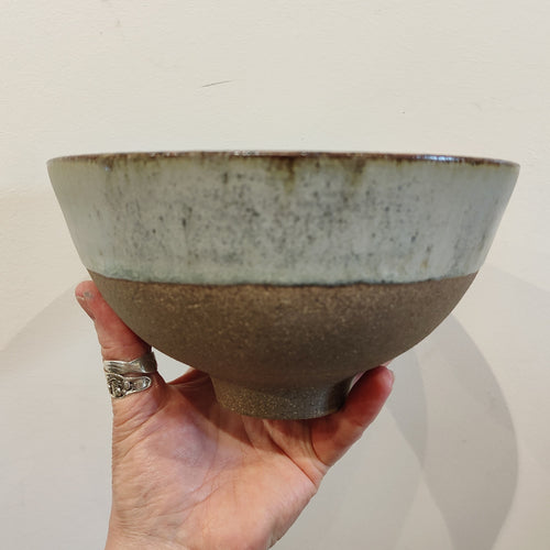 Stoneware bowl with ash glaze and bare clay 2