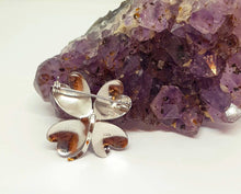 Load image into Gallery viewer, Vintage Sterling Silver Four Leaf Clover Akoya Pearl Brooch Pin.