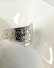 Load image into Gallery viewer, Vintage German Sterling Silver Spiral Spoon Ring